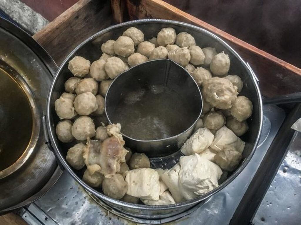 Menilik Misteri Praktik Pesugihan Jin Penglaris Pada Usaha Kuliner