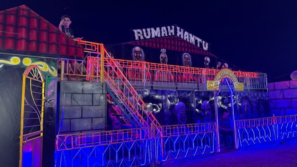 Rekam Jejak Tradisi Rumah Hantu Sebagai Bisnis di Pasar Malam