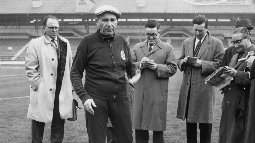Misteri Kutukan Bela Guttmann Terhadap Klub Ternama Benfica FC