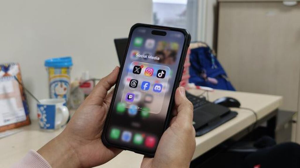 PM Inggris Geram! Instagram dan TikTok Diminta Hentikan Infinite Scroll untuk Anak