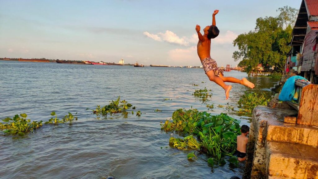 Asal-usul Antu Banyu, Sosok Mistis dari Sungai Musi