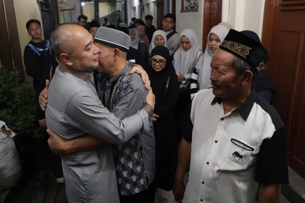 Heboh! Nenek Tewas di Proyek Gorong-gorong Surabaya, Eri Cahyadi Turun Tangan Lakukan Investigasi!